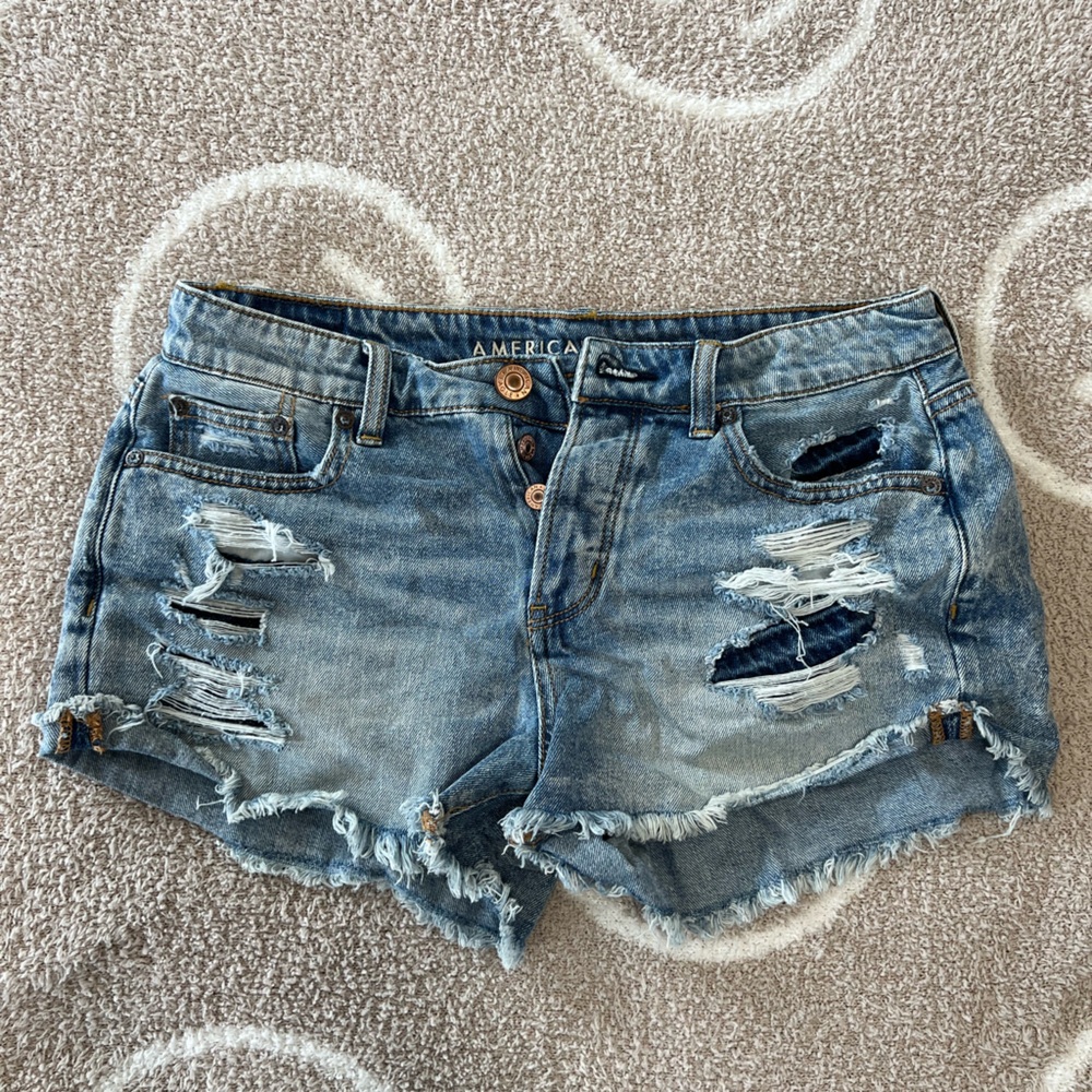 EUC size 4 American Eagle tomgirl button fly shortie shorts